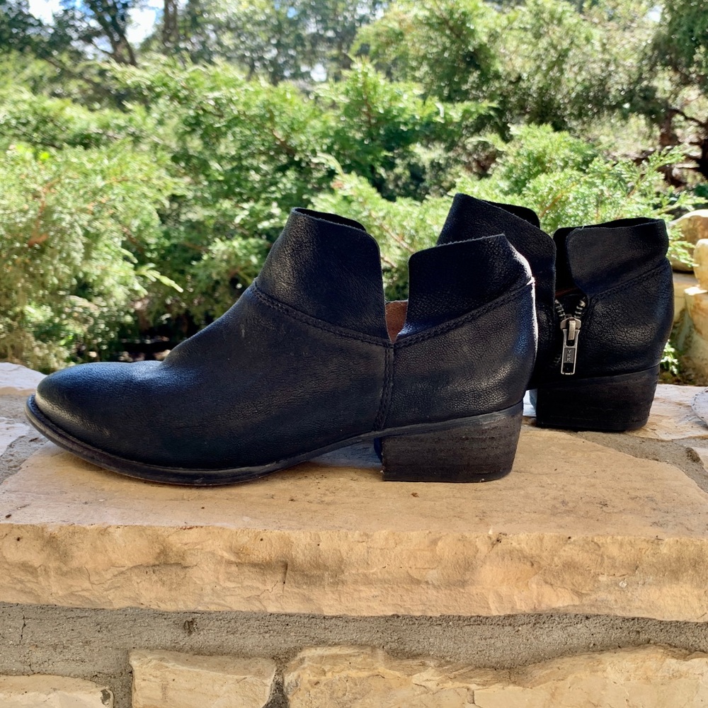 Seychelles Black Leather Ankle Boots